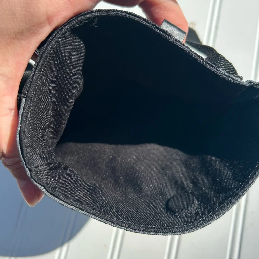 NWOT Top Paw treat pouch